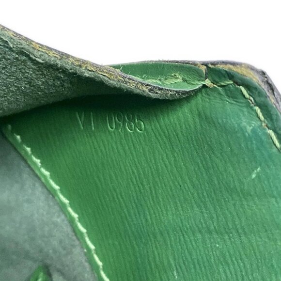LOUIS VUITTON Cluny Borneo Green Epi - Shoulder Bag Leather 483-071725 - Picture 13 of 14